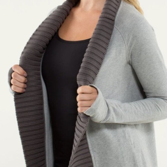 394. Lululemon Bliss Break Wrap - Picture 13 of 13